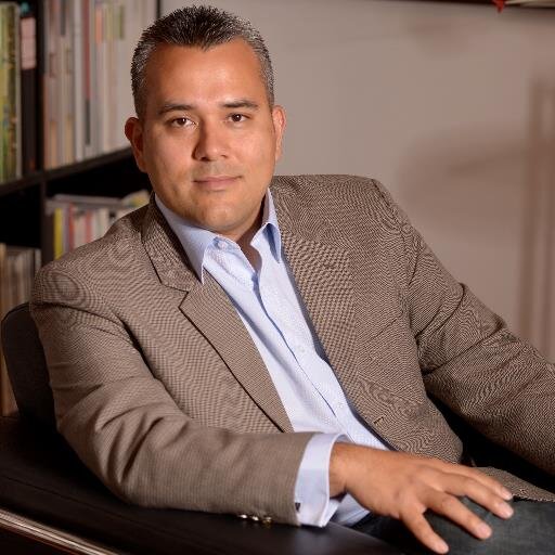 Podcast - Uncommon Sales Success - Reaching Your Target Audience with Mario Martinez Jr.